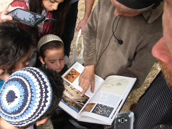 סיור בארמון החורף של הורדוס ביריחו - ההדרכה של ארנה קובוס