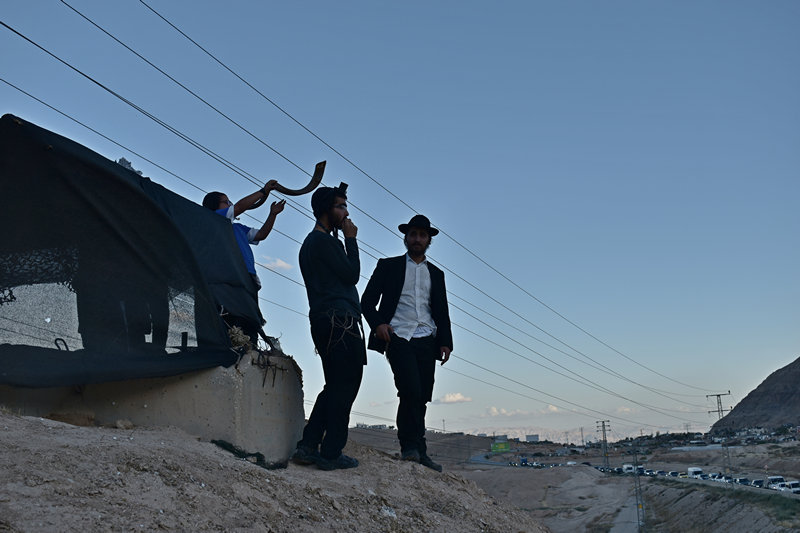 תתקיעת שופרות בכניסה הצפונית של יריחו