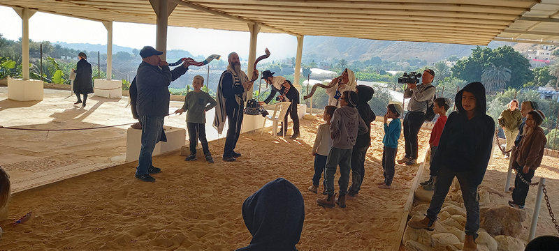 הנוף המדהים מבית הכנסת נערן ביריחו