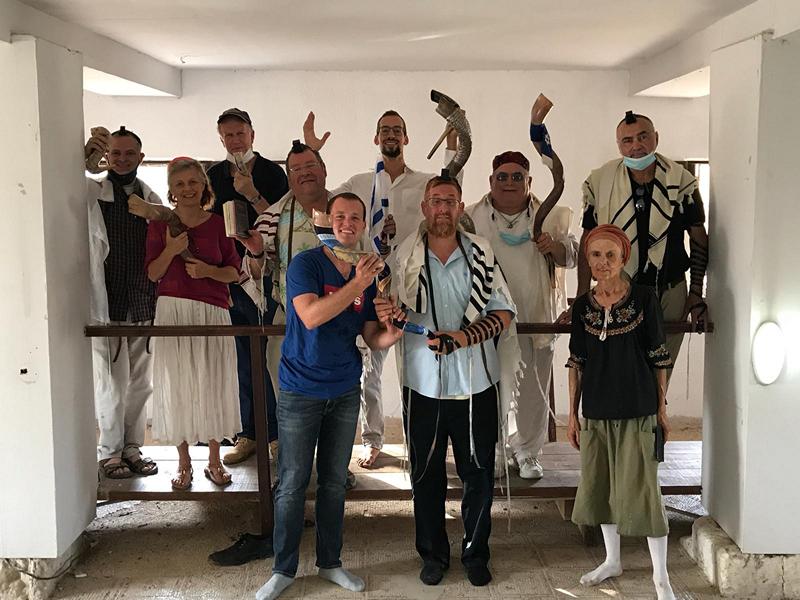 תקיעת שופרות בבית הכנסת שלום על ישראל ב-יריחו