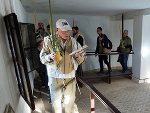 הקפות של הושענא רבה בבית הכנסת שלום על ישראל ביריחו