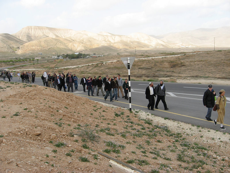 הולכים ברגל ליריחו