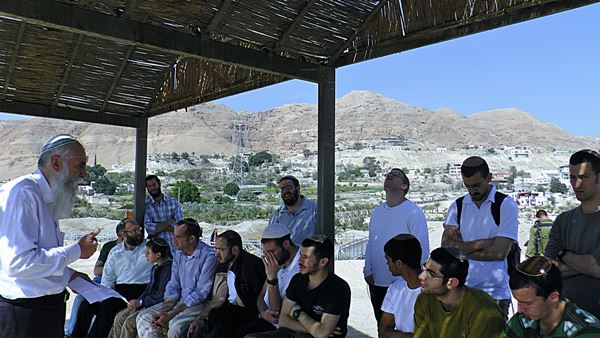 שיעורו של הרב ציון טוול בתל יריחו